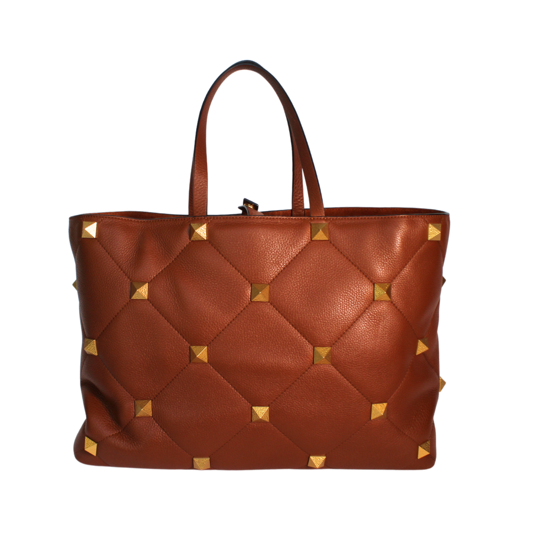 Bolsa Valentino Maxi com tachas