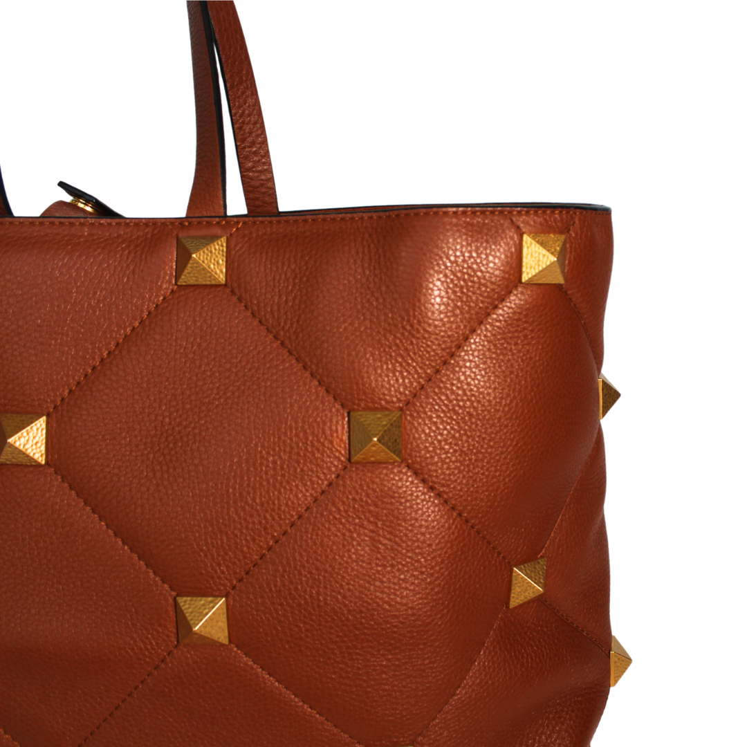 Bolsa Valentino Maxi com tachas