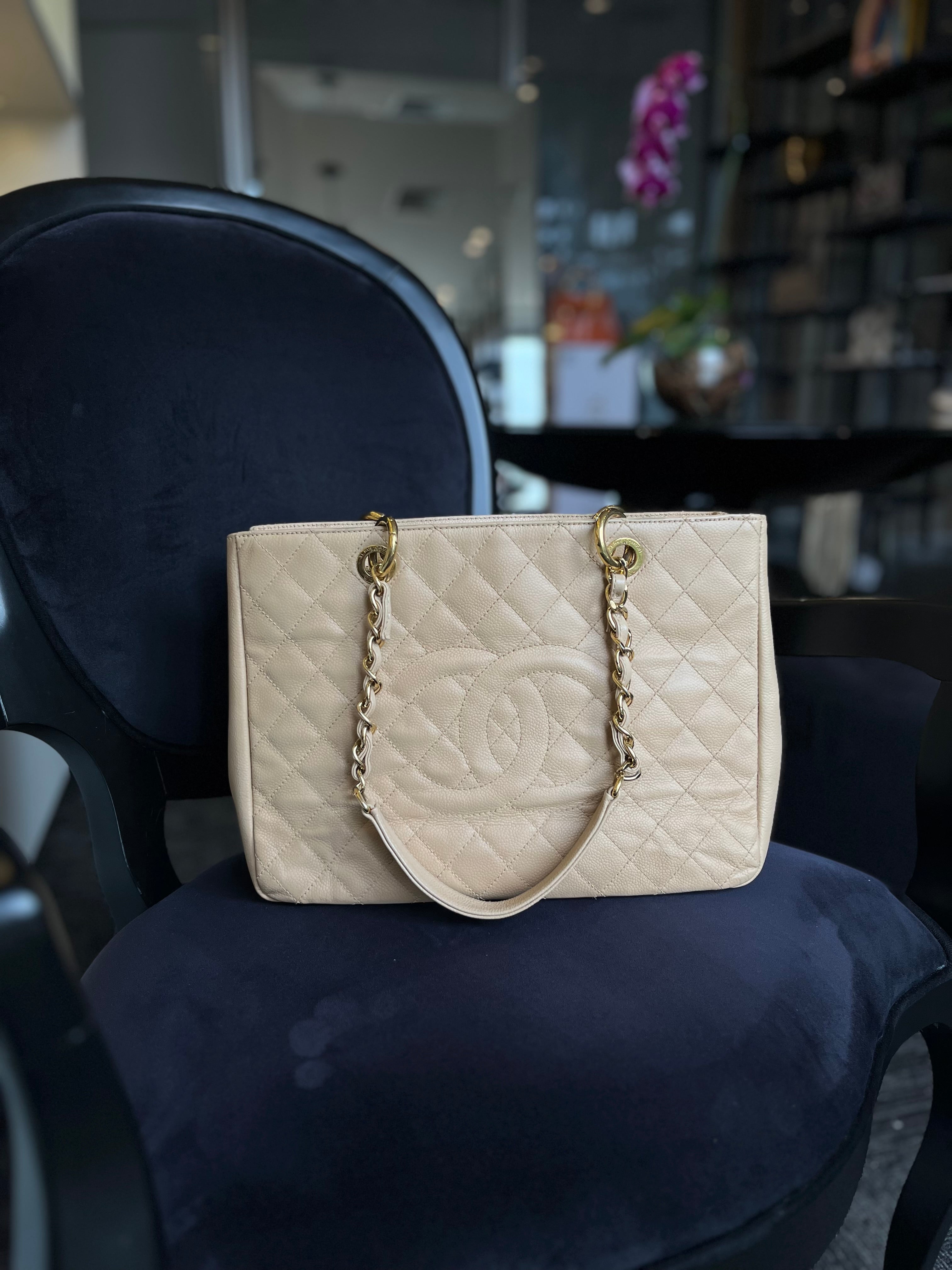 Bolsa Chanel shopper bege