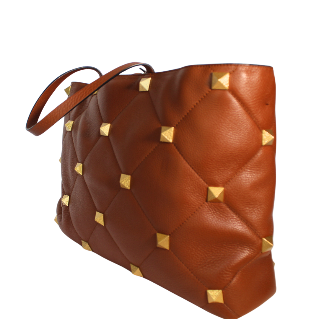 Bolsa Valentino Maxi com tachas