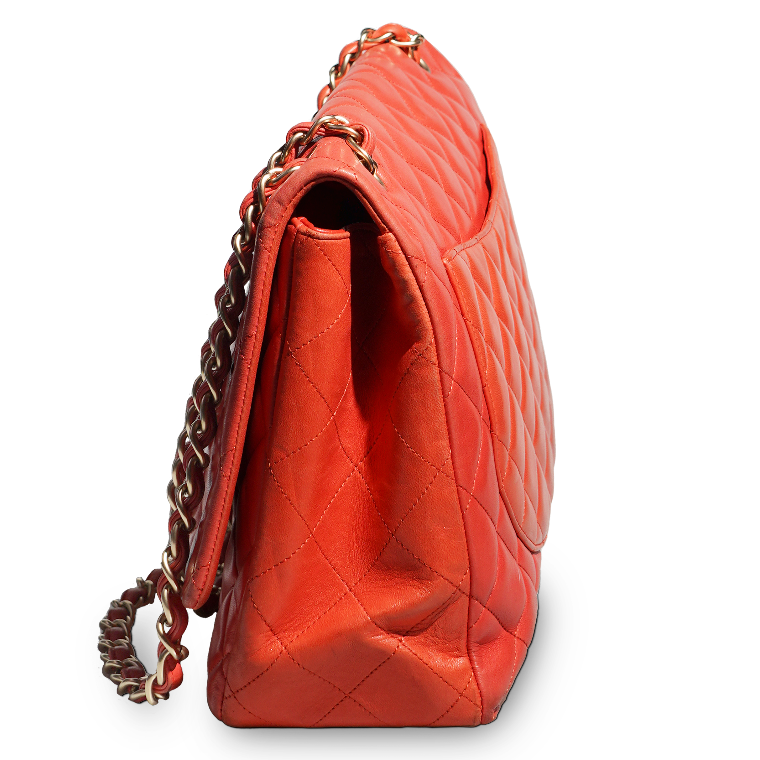 Chanel classica coral