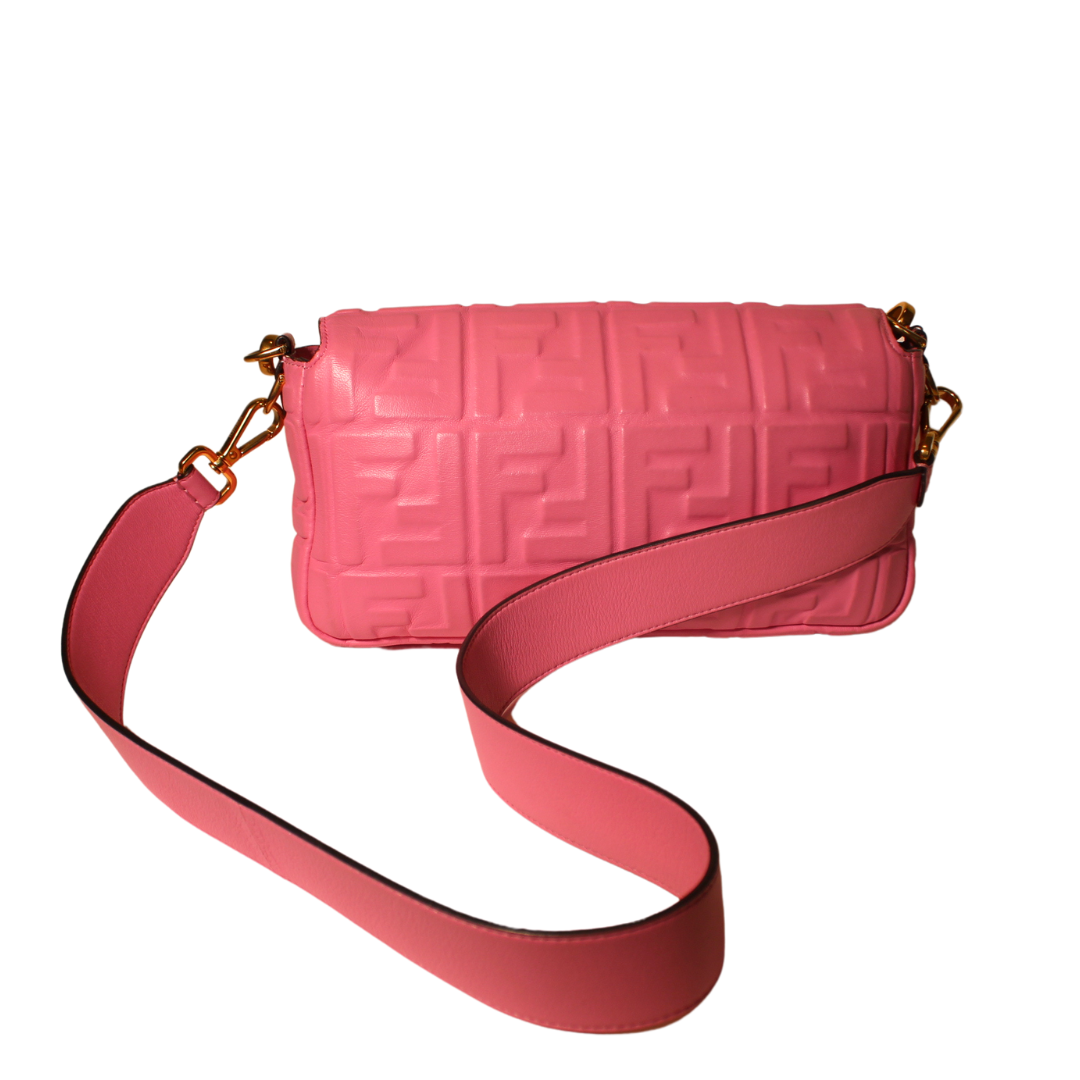 Bolsa Fendi baguete rosa