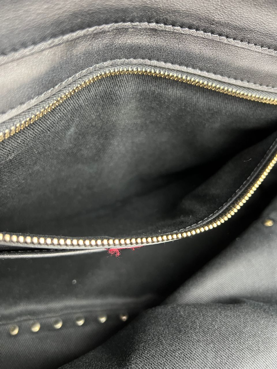 Bolsa Valentino garavani preta grande