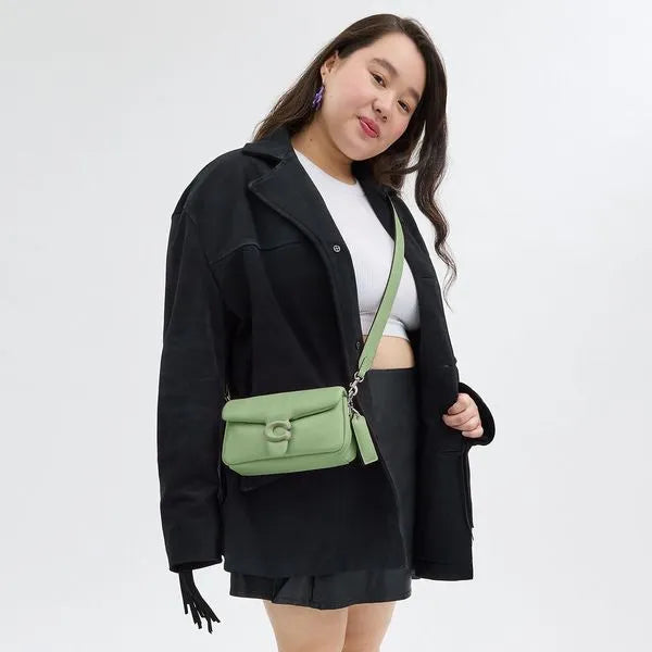 Bolsa Pillow Tabby 20 Coach - Verde