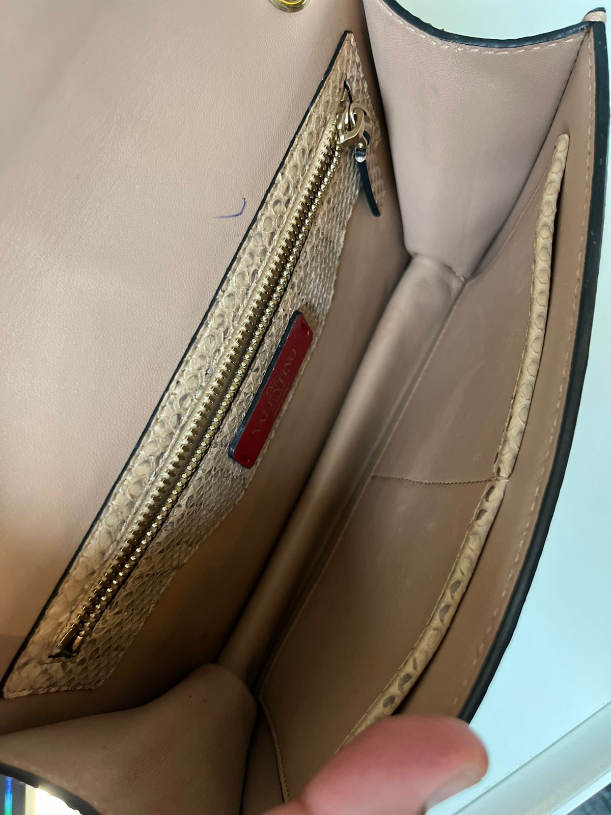 Bolsa Valentino Garavani Piton Bege