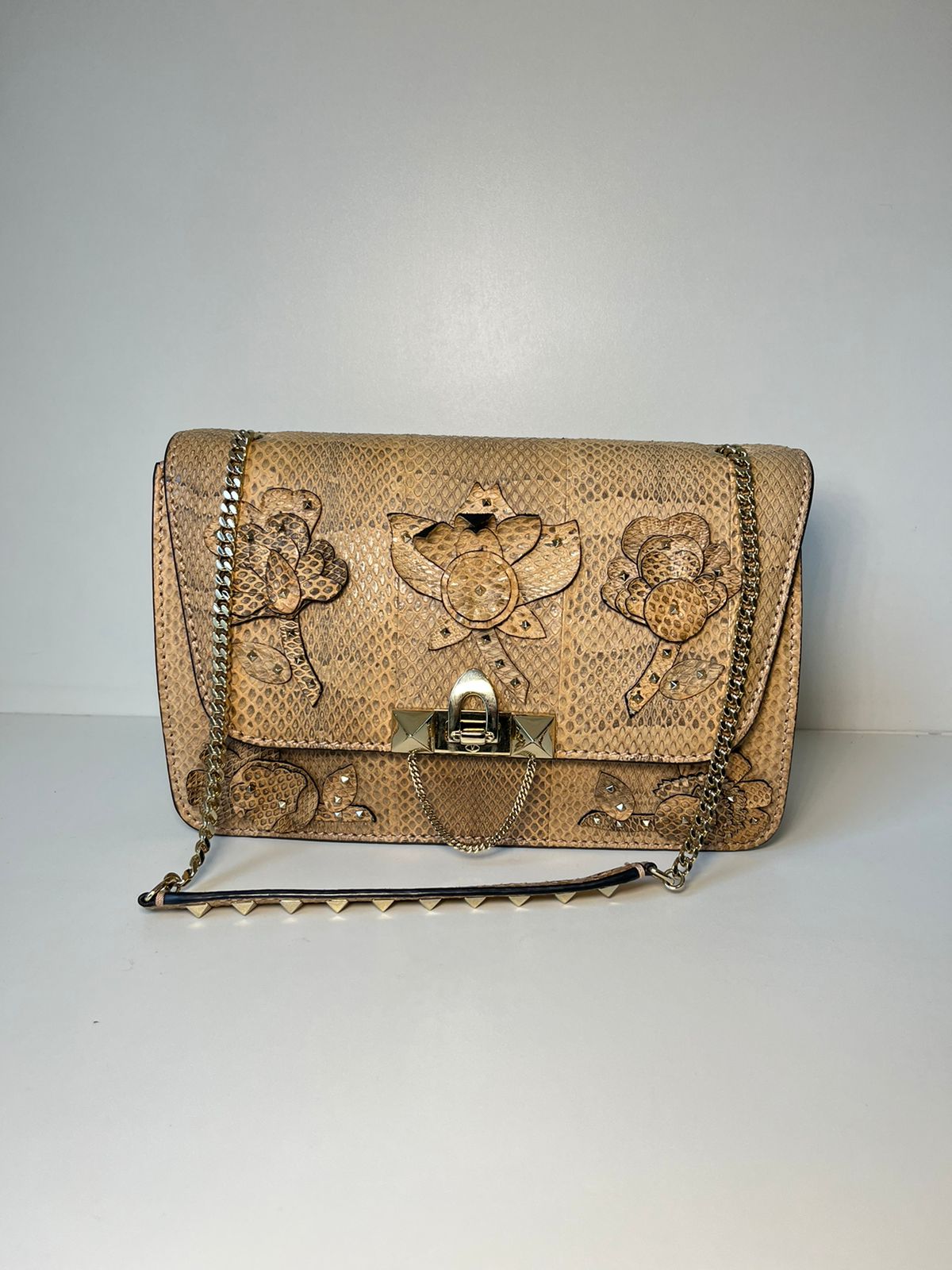 Bolsa Valentino Garavani Piton Bege