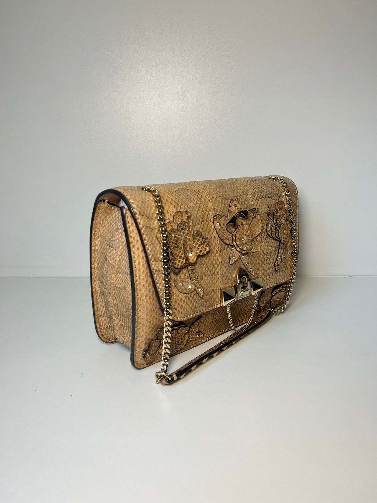 Bolsa Valentino Garavani Piton Bege