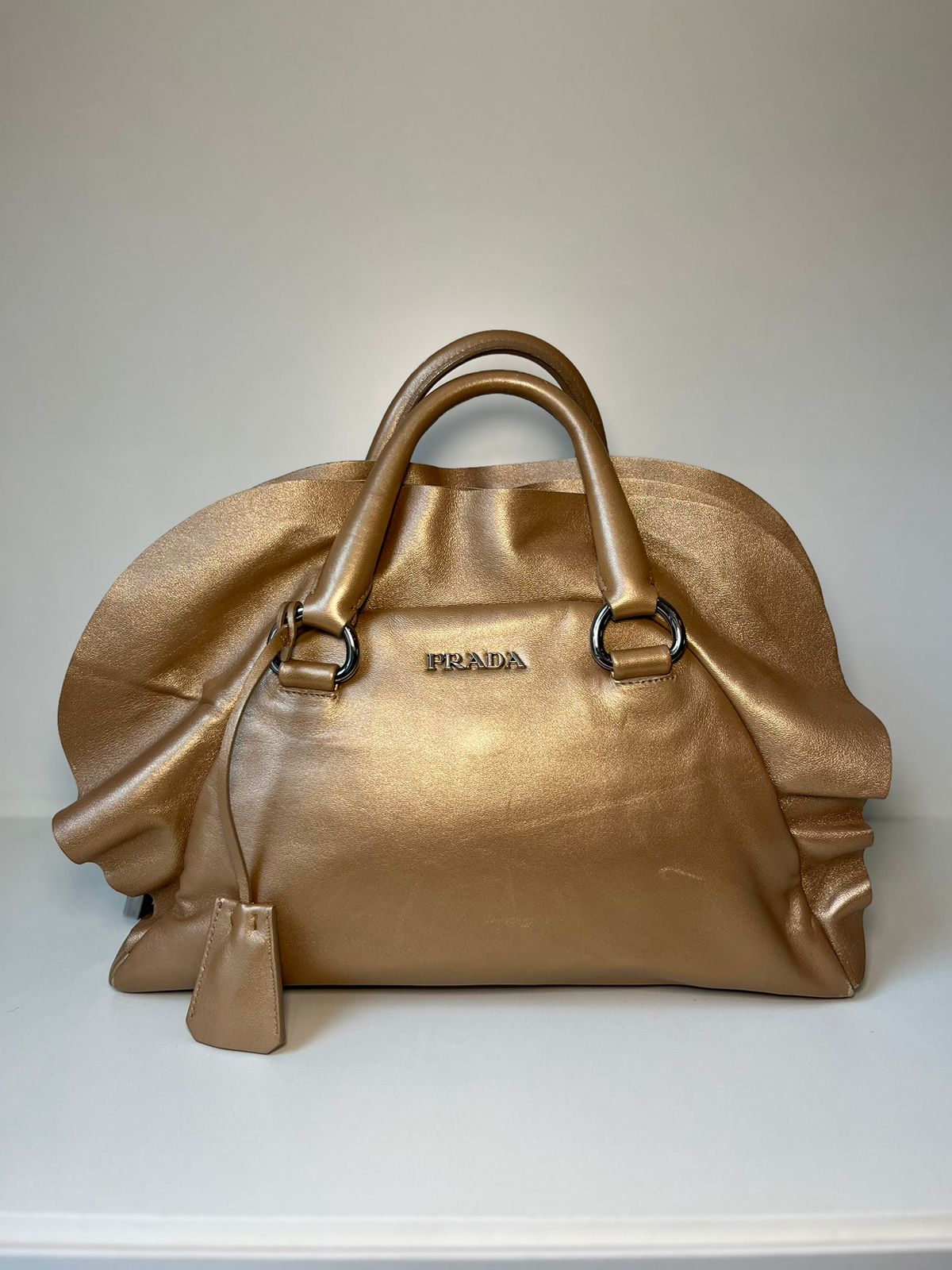 Bolsa Prada Dourada babados