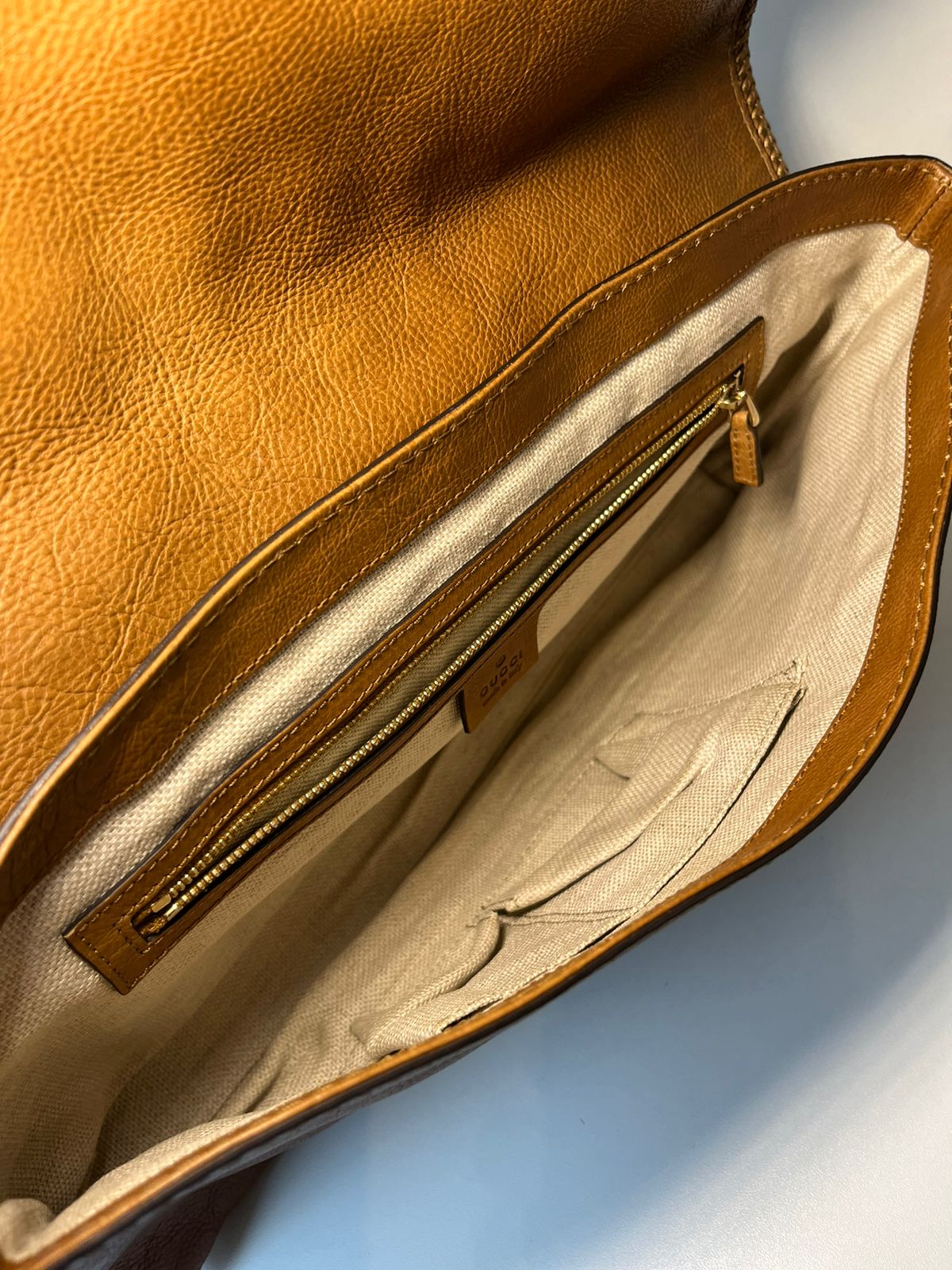 Clutch Gucci Caramelo Maxi