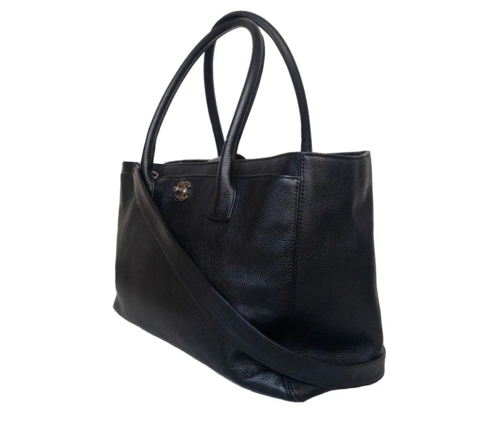 Bolsa chanel tote executive preta