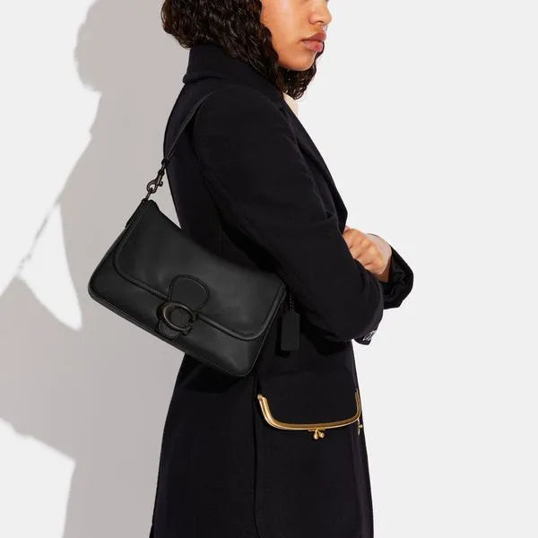 Bolsa Soft Tabby Coach - Preto