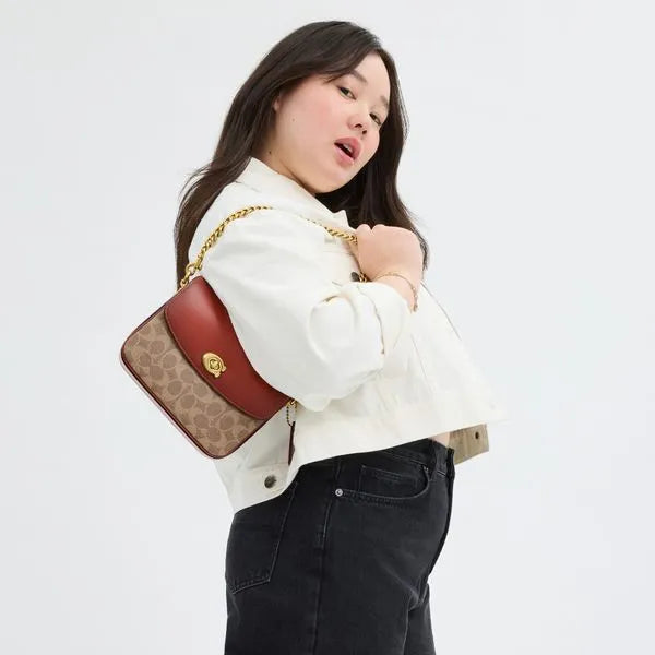Bolsa Cassie Crossbody 19 Signature Coach Marrom