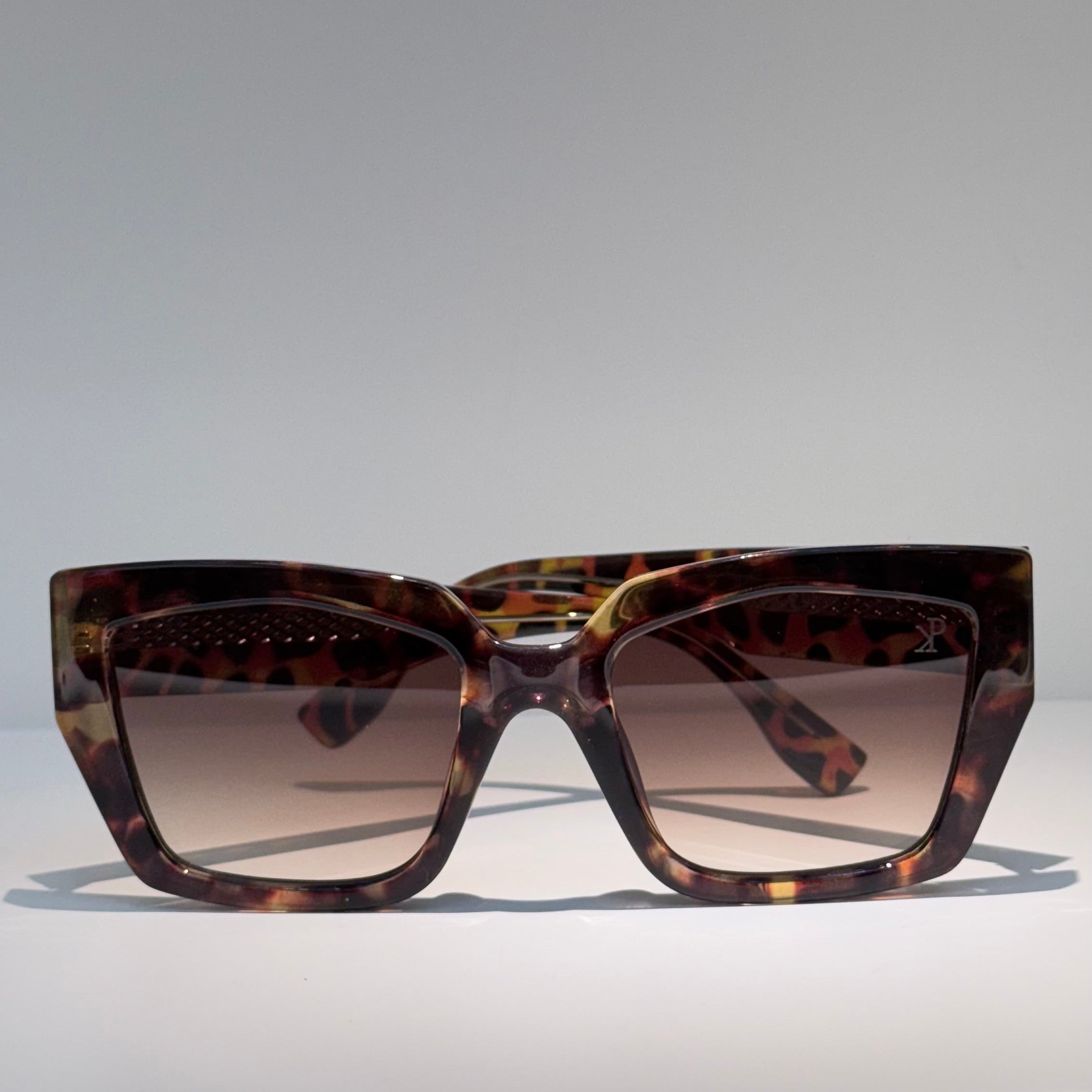 Seen tortoiseshell