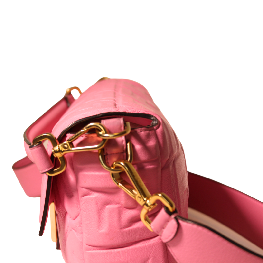 Bolsa Fendi baguete rosa