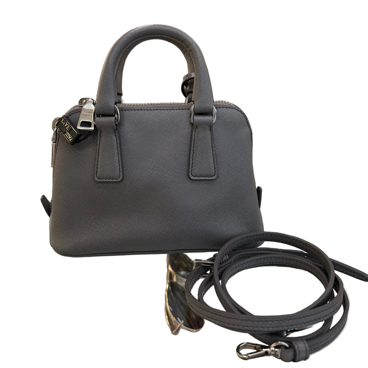 Prada mine Promnade
