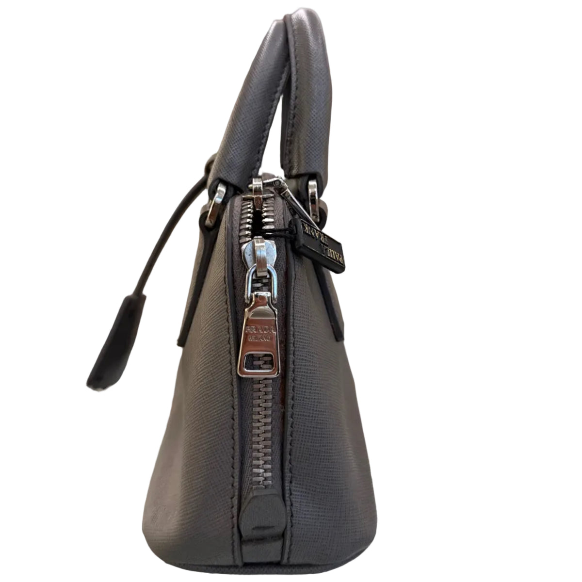 Prada mine Promnade