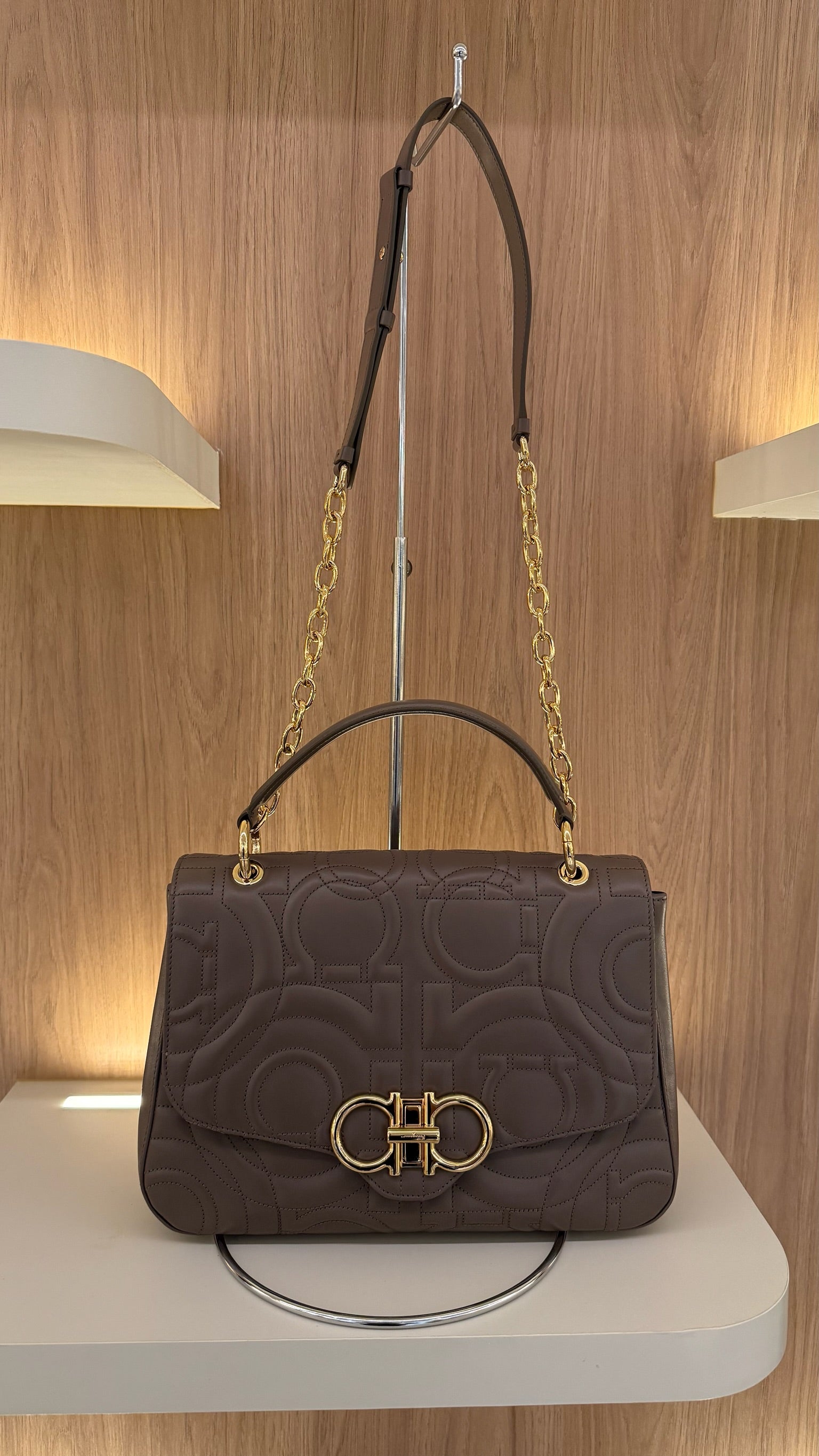 Ferragamo quil ted gancini