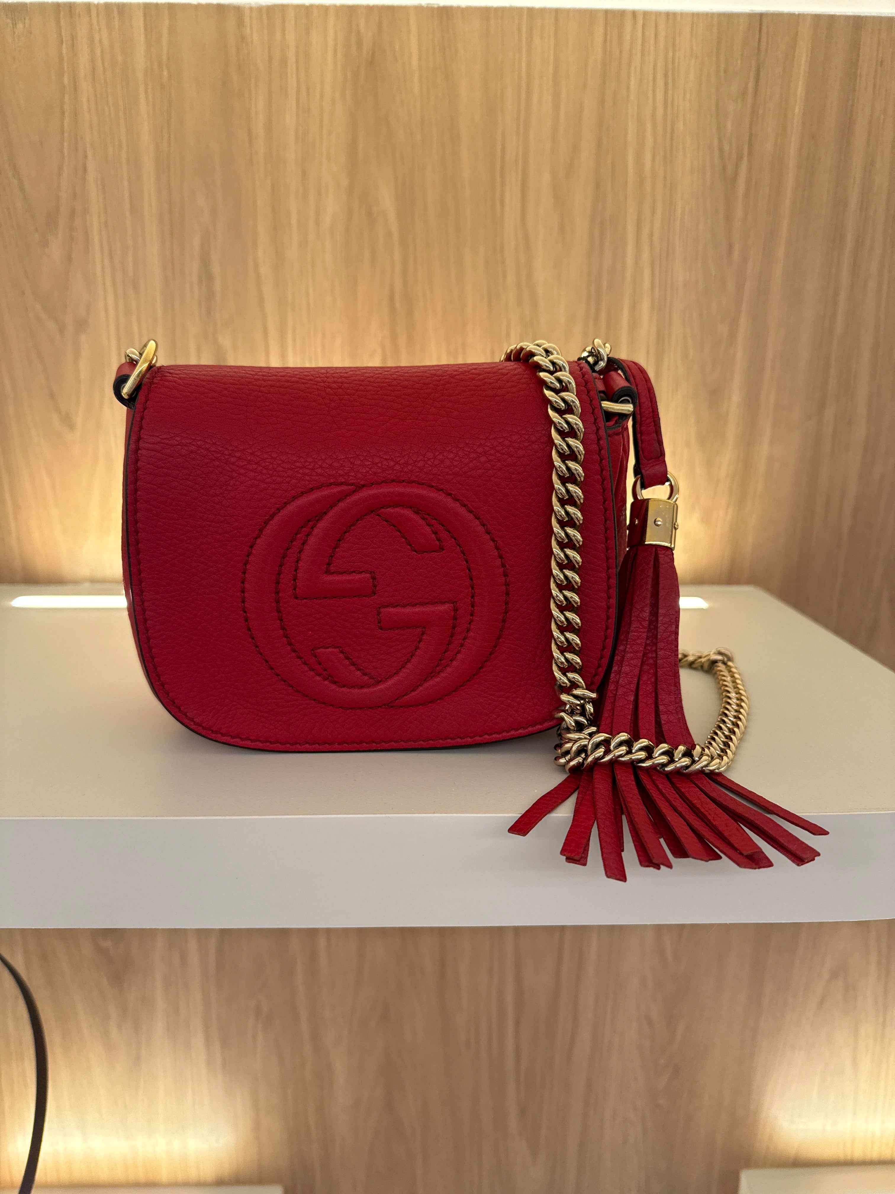 Gucci vermelha