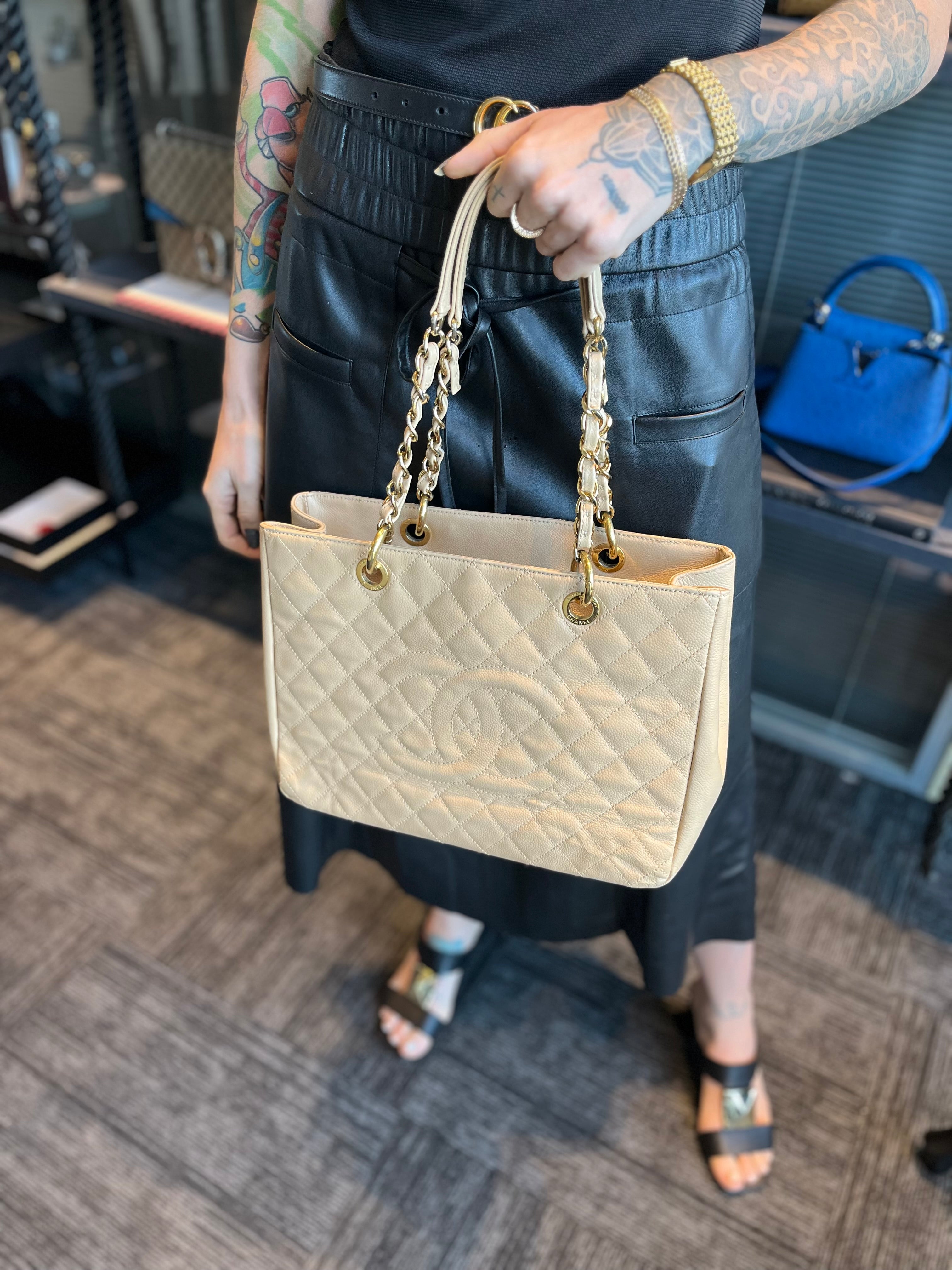 Bolsa Chanel shopper bege