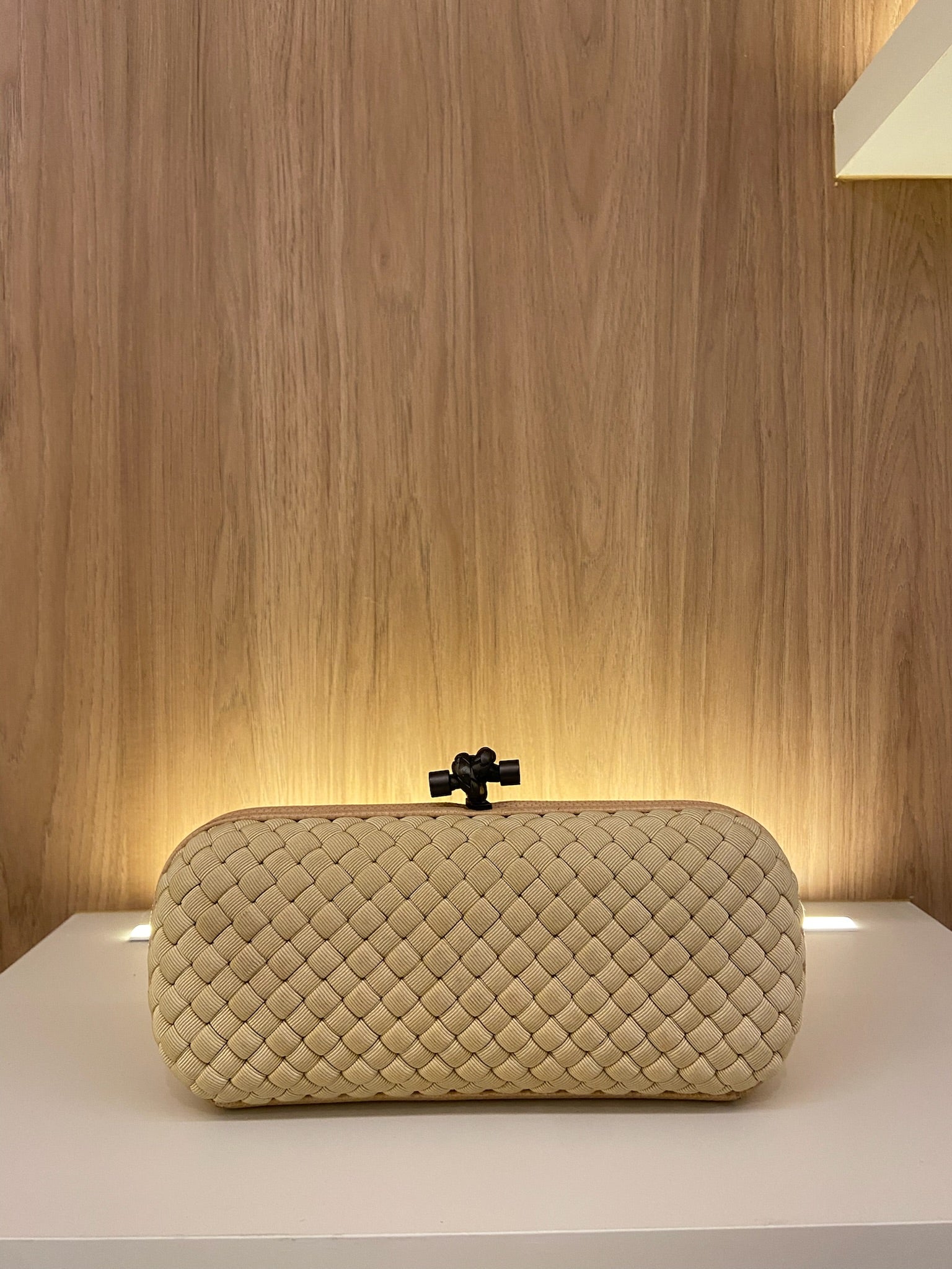 Bottega clutch branca