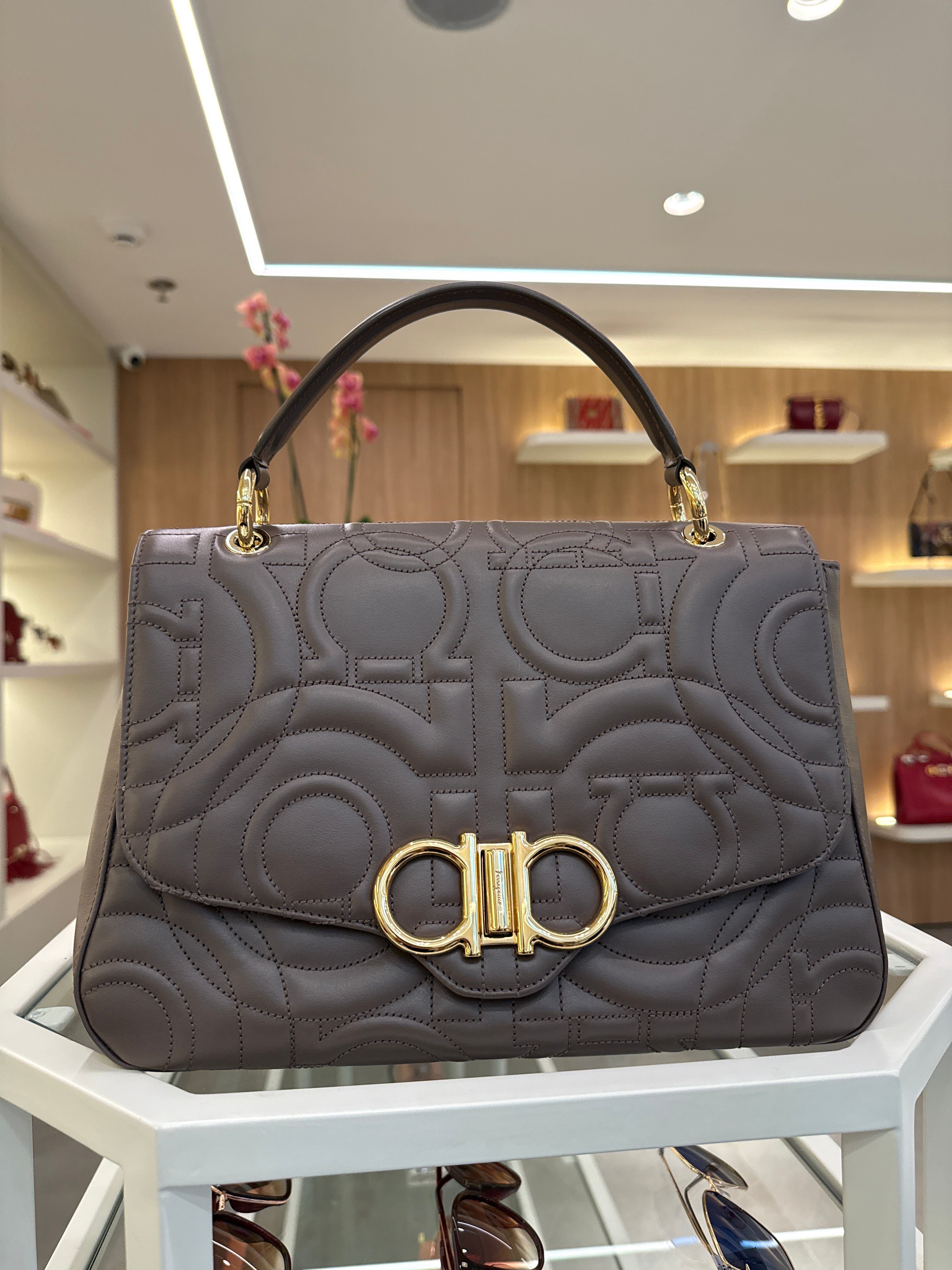 Ferragamo quil ted gancini