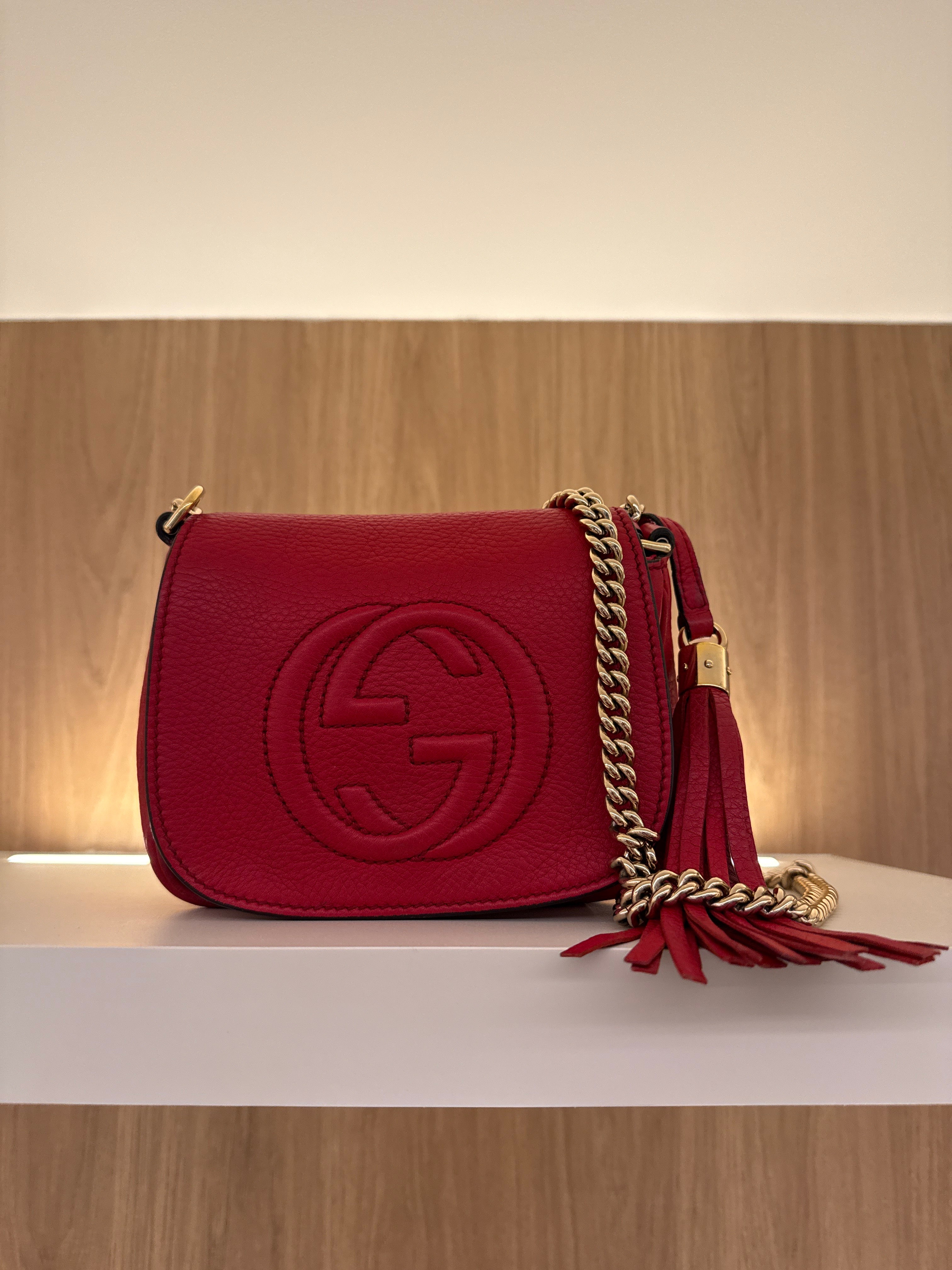 Gucci vermelha
